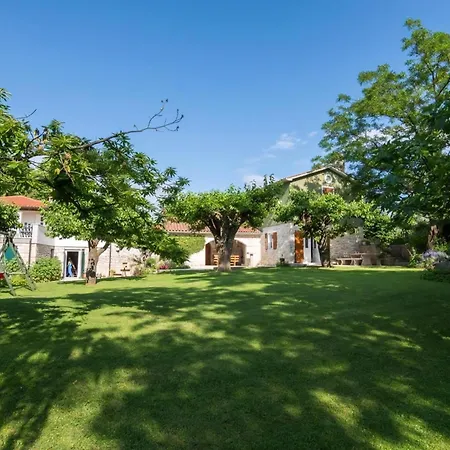Gemuetliches In Ruzici Mit Offenem Kamin Holiday home Nedescina