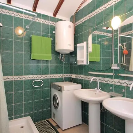 Gemuetliches In Ruzici Mit Offenem Kamin Holiday home *